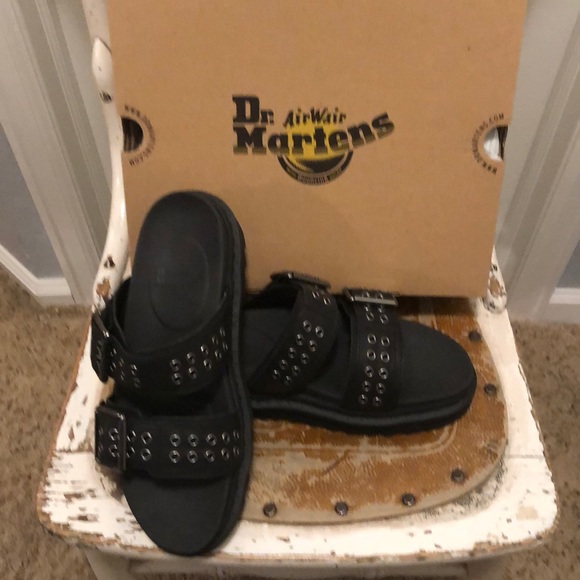 dr martens airwair sandals